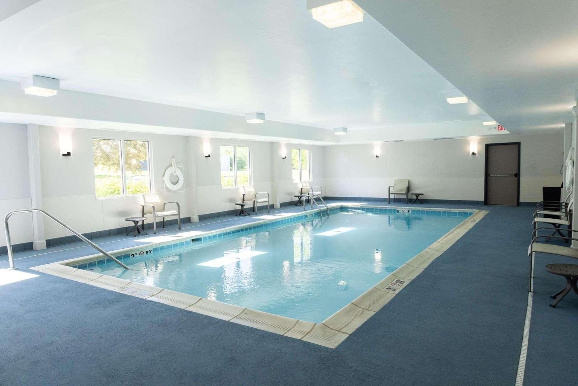 Country Inn & Suites By Radisson, Elizabethtown, Ky Bagian luar foto