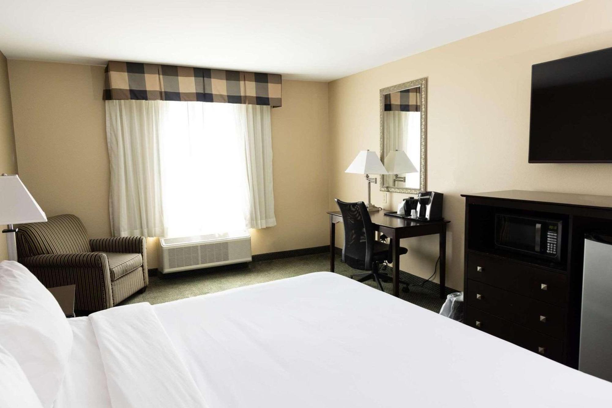 Country Inn & Suites By Radisson, Elizabethtown, Ky Bagian luar foto